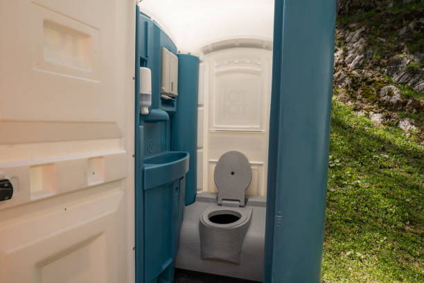 Best Porta potty delivery and setup  in Quakertown, PA